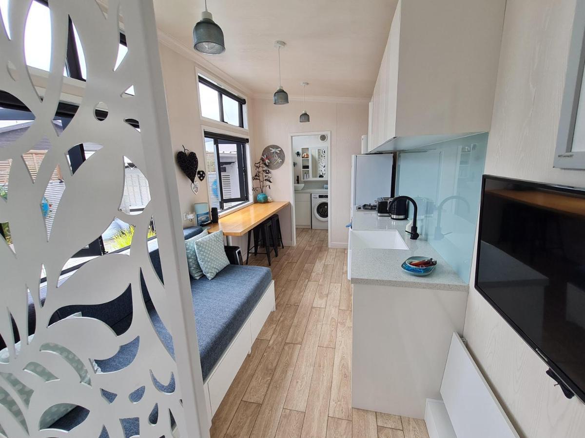 ワイカナエAroha Tiny House Peka Pekaアパートメント エクステリア 写真